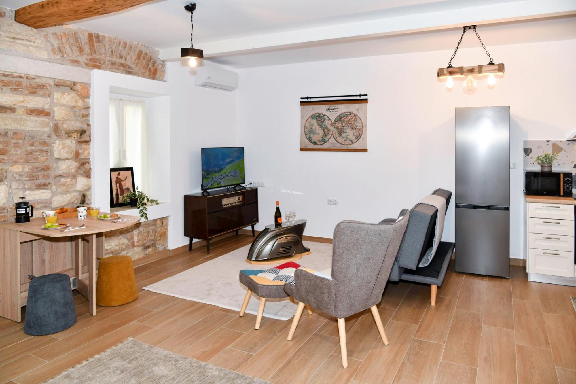 Captain Theo'S Modern Apartment Maria Lefkímmi Eksteriør billede